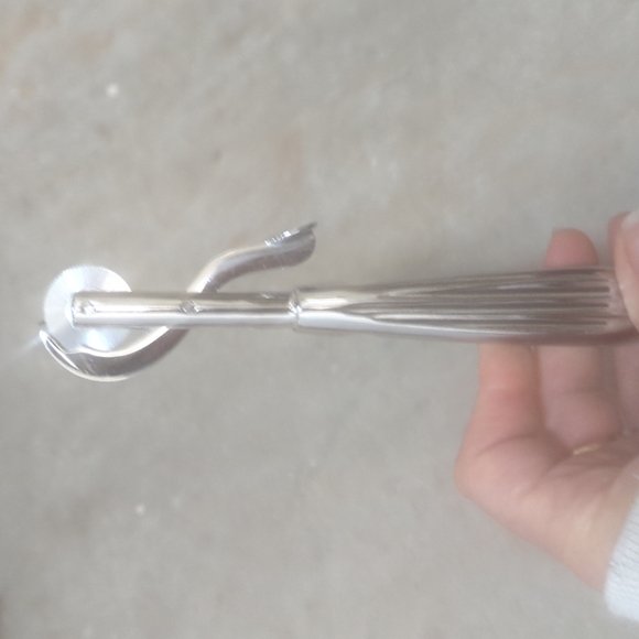 Finger ring cutter tool for hand crafters or for swollen fingers! - Picture 4 of 4